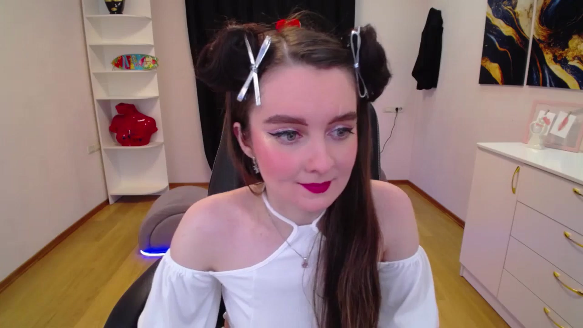 Gallery image thumbnail from Milim_Nava's myfreecams stream on, 04/19/2025, 19:34 image 10 of 20