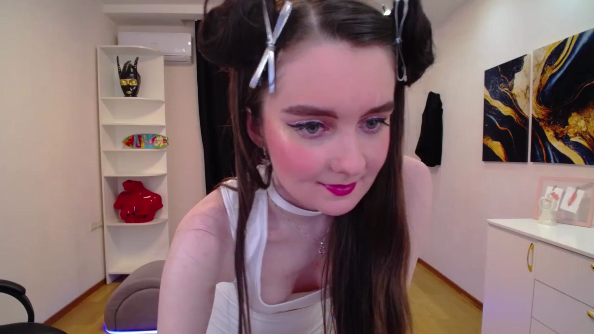 Gallery image thumbnail from Milim_Nava's myfreecams stream on, 04/19/2025, 21:07 image 15 of 20