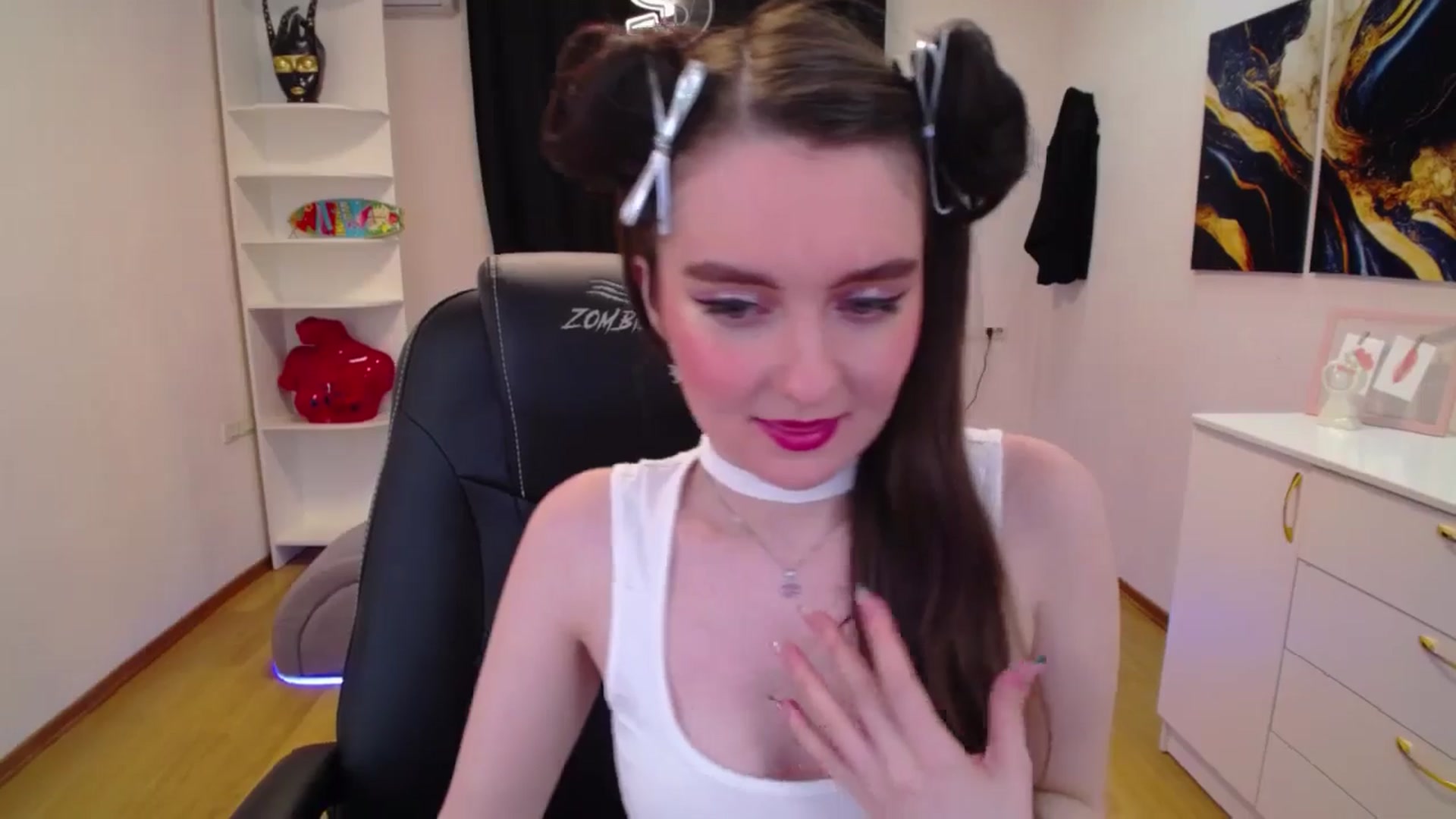 Gallery image thumbnail from Milim_Nava's myfreecams stream on, 04/19/2025, 21:07 image 16 of 20