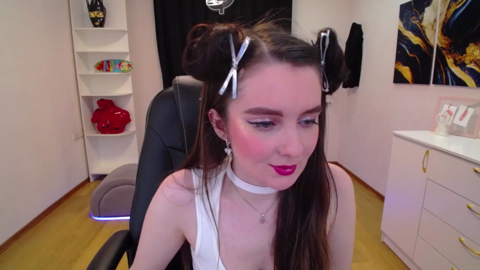 Gallery image thumbnail from Milim_Nava's myfreecams stream on, 04/19/2025, 21:07 image 5 of 20