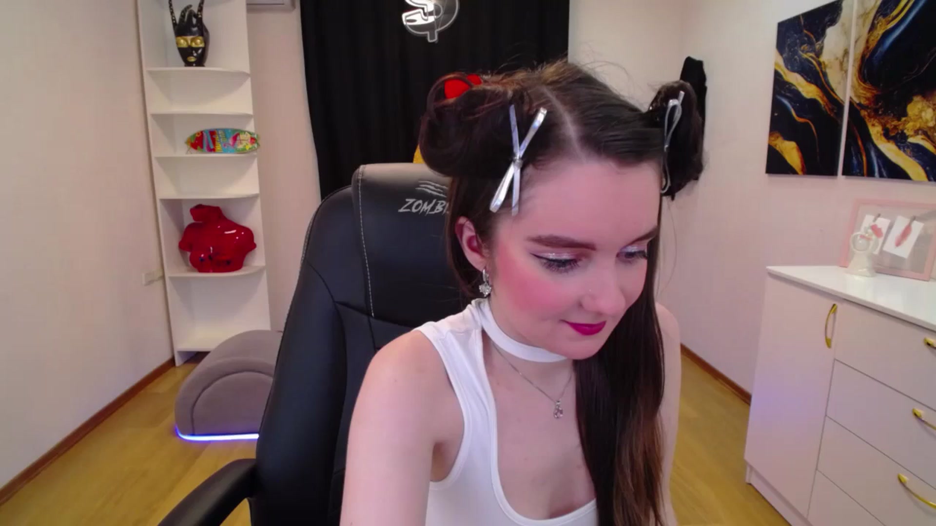 Gallery image thumbnail from Milim_Nava's myfreecams stream on, 04/19/2025, 21:07 image 17 of 20