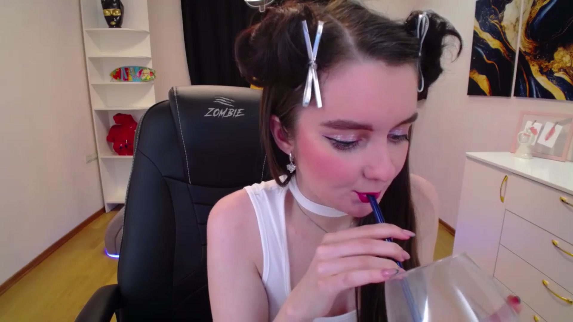 Gallery image thumbnail from Milim_Nava's myfreecams stream on, 04/19/2025, 21:56 image 13 of 20