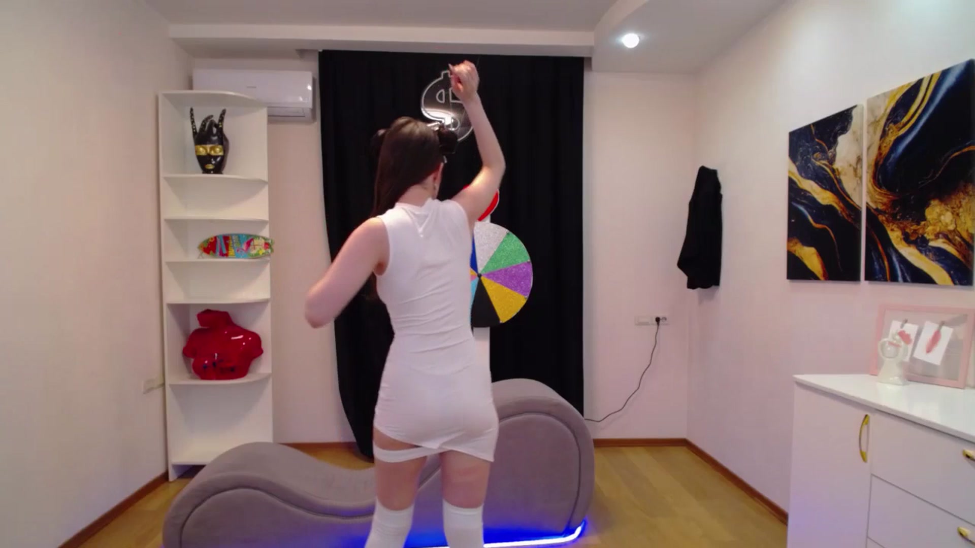 Gallery image thumbnail from Milim_Nava's myfreecams stream on, 04/19/2025, 21:56 image 8 of 20