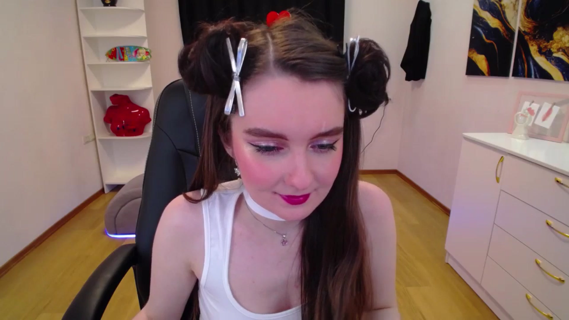 Gallery image thumbnail from Milim_Nava's myfreecams stream on, 04/19/2025, 22:36 image 18 of 20