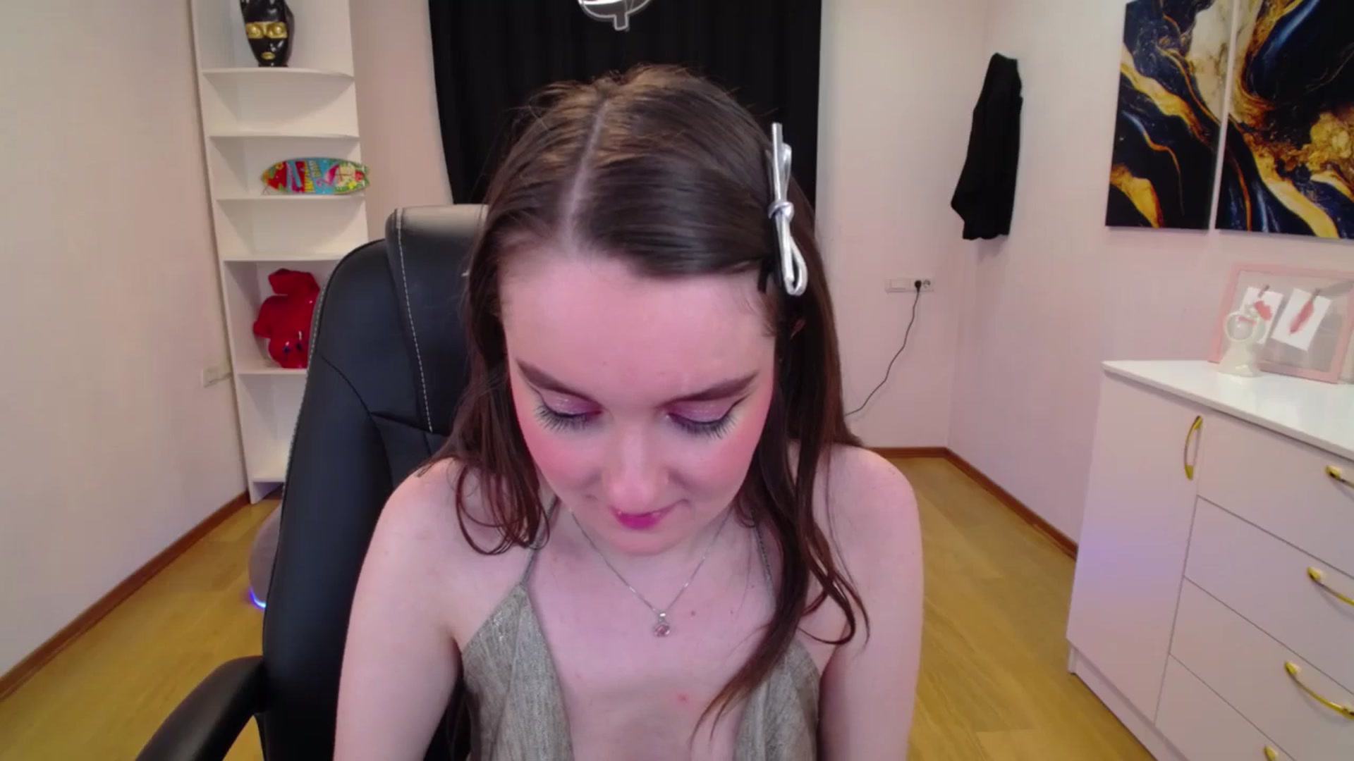 Gallery image thumbnail from Milim_Nava's myfreecams stream on, 04/20/2025, 01:34 image 6 of 20