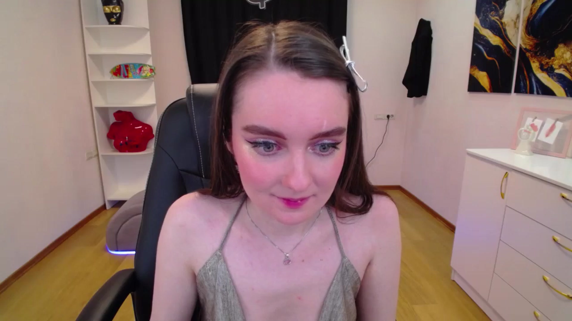 Gallery image thumbnail from Milim_Nava's myfreecams stream on, 04/20/2025, 01:34 image 16 of 20
