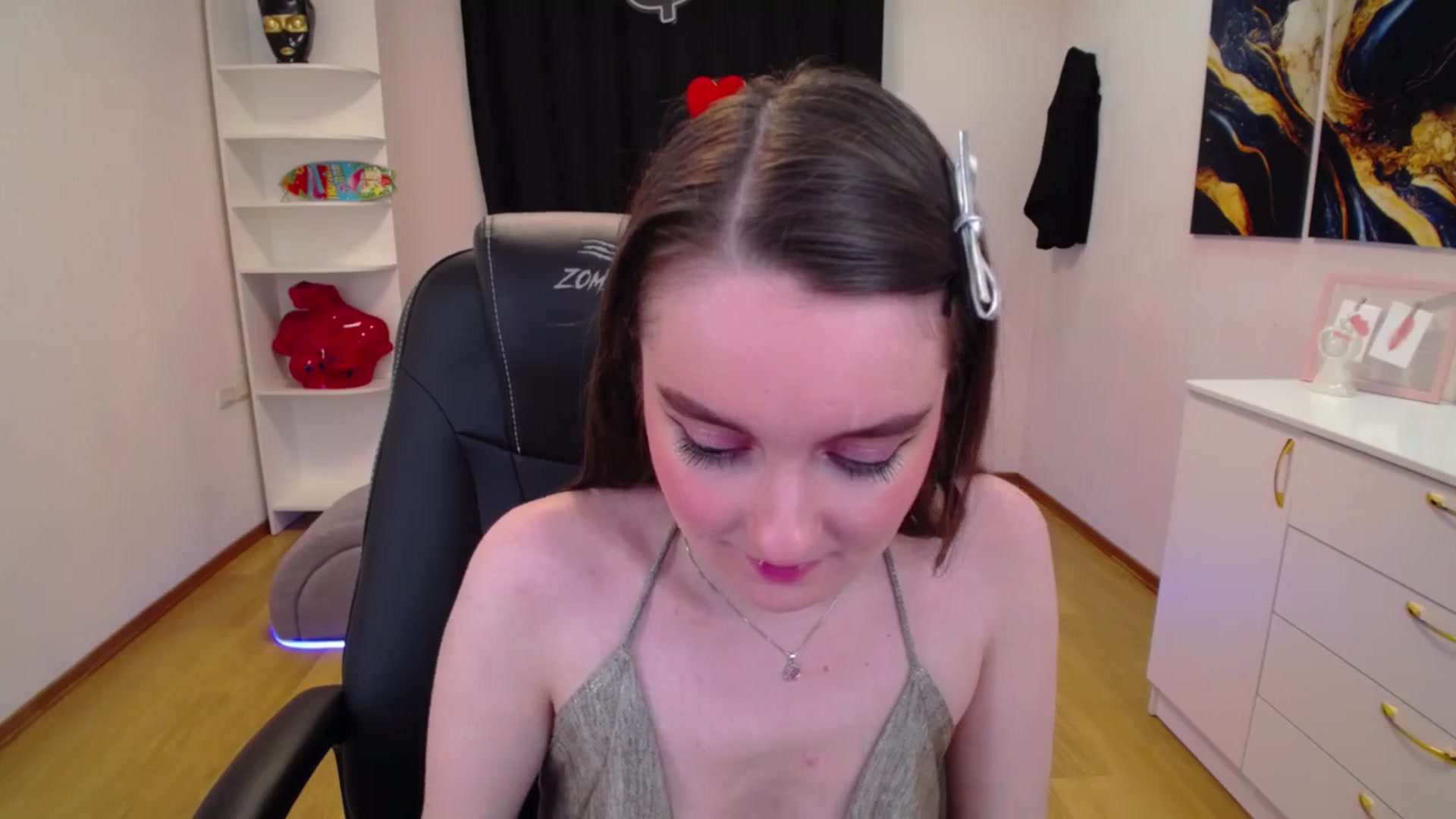 Gallery image thumbnail from Milim_Nava's myfreecams stream on, 04/20/2025, 01:34 image 15 of 20