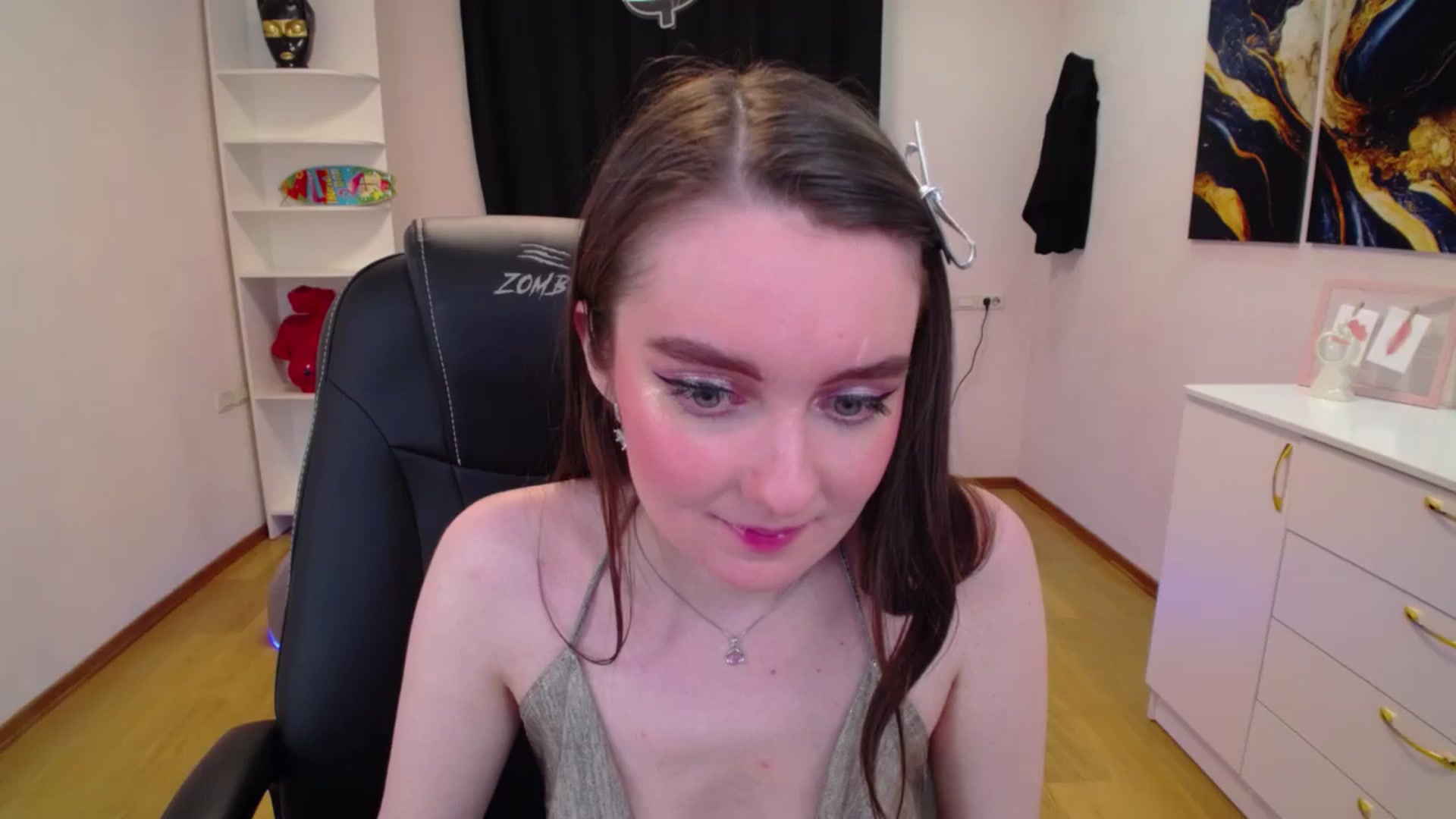 Gallery image thumbnail from Milim_Nava's myfreecams stream on, 04/20/2025, 01:34 image 19 of 20