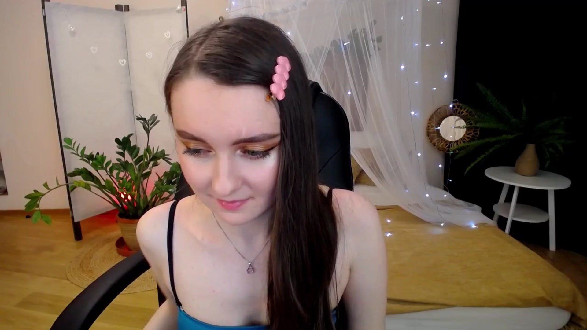 Gallery image thumbnail from Milim_Nava's myfreecams stream on, 04/20/2025, 21:17 image 11 of 20