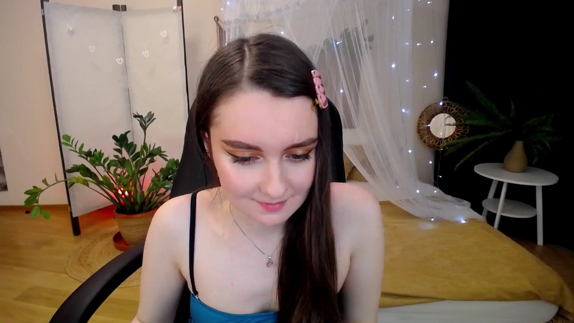 Gallery image thumbnail from Milim_Nava's myfreecams stream on, 04/20/2025, 21:17 image 12 of 20