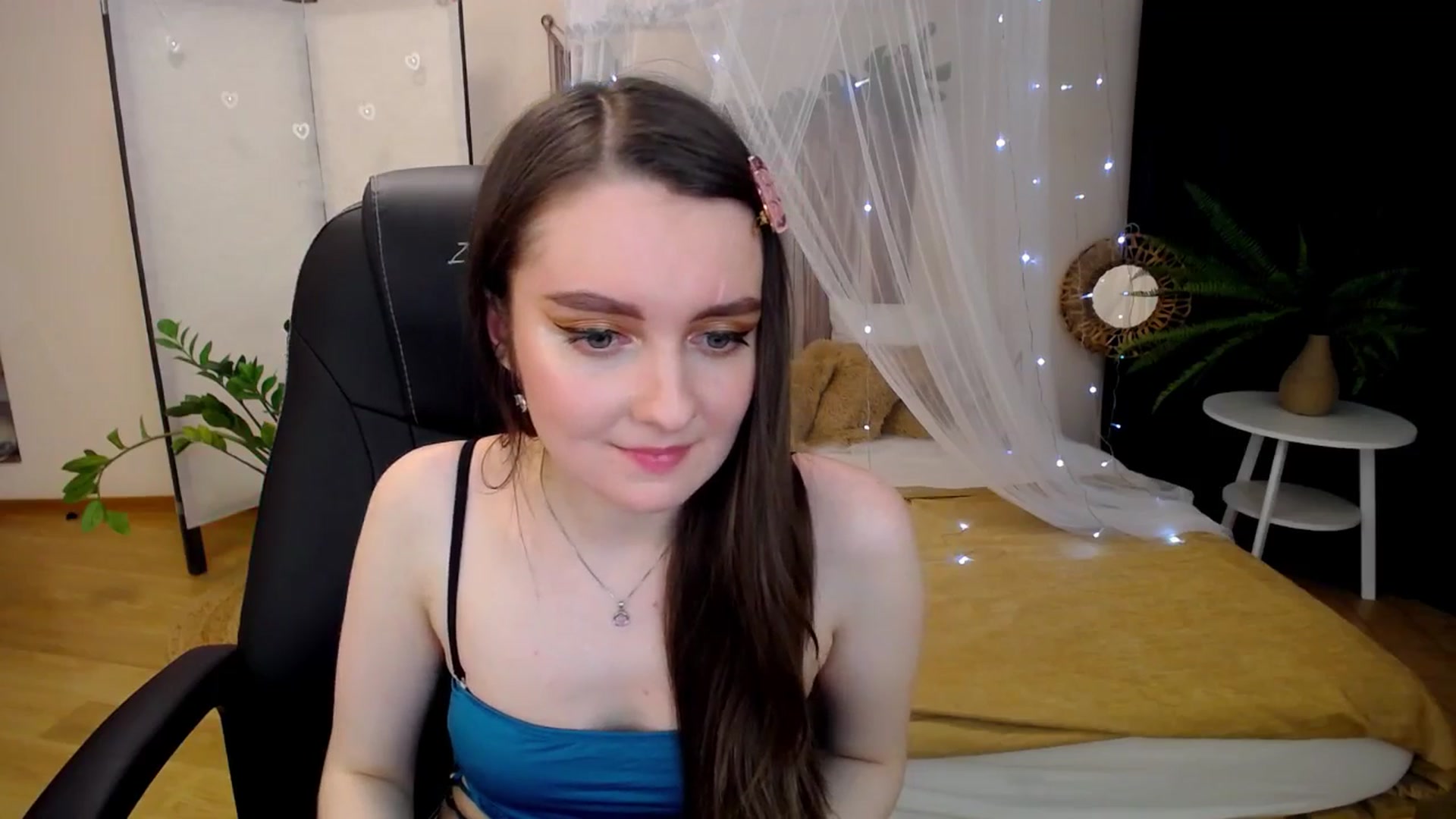 Gallery image thumbnail from Milim_Nava's myfreecams stream on, 04/20/2025, 21:17 image 16 of 20