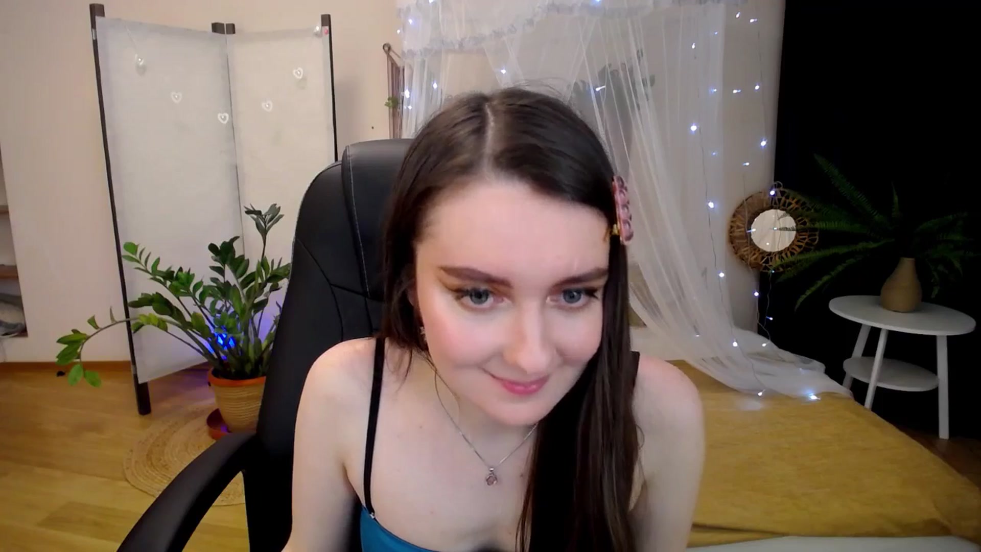 Gallery image thumbnail from Milim_Nava's myfreecams stream on, 04/20/2025, 23:01 image 14 of 20