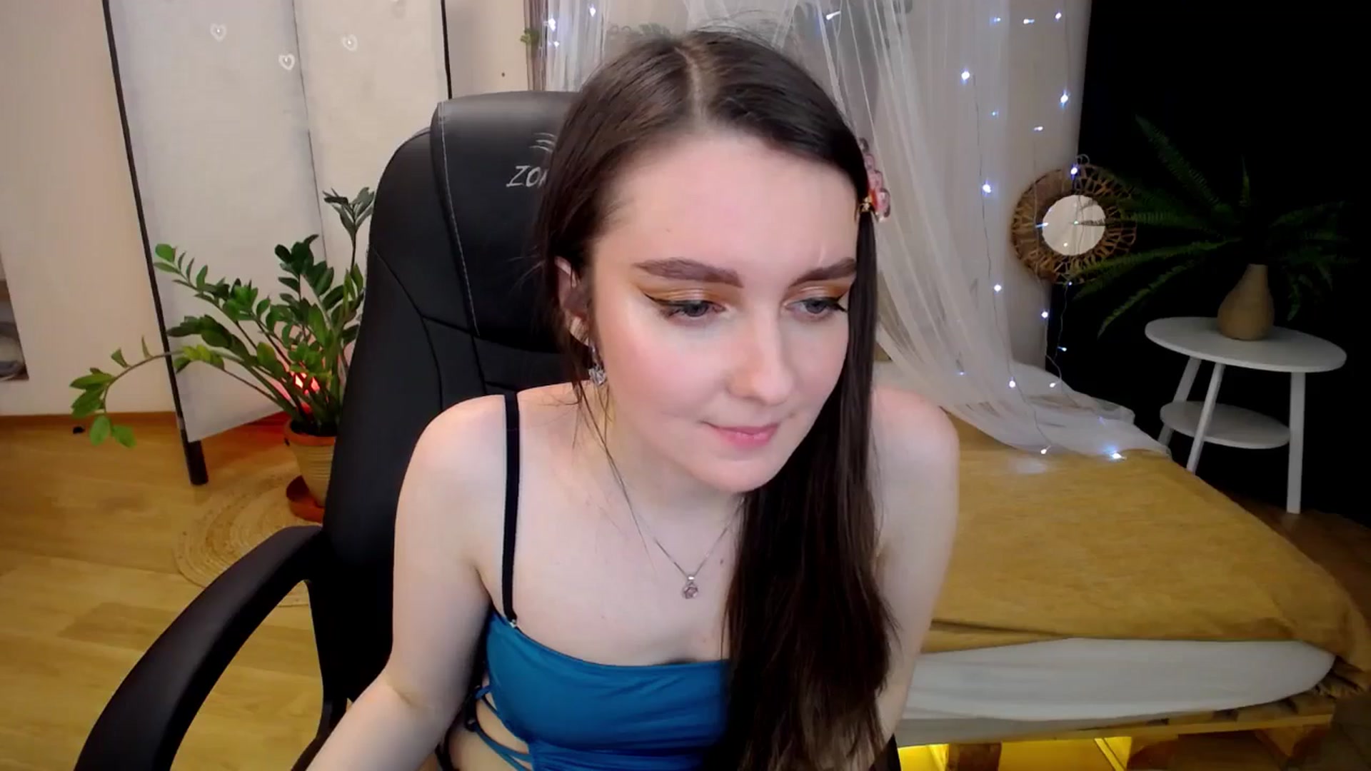 Gallery image thumbnail from Milim_Nava's myfreecams stream on, 04/20/2025, 23:01 image 5 of 20
