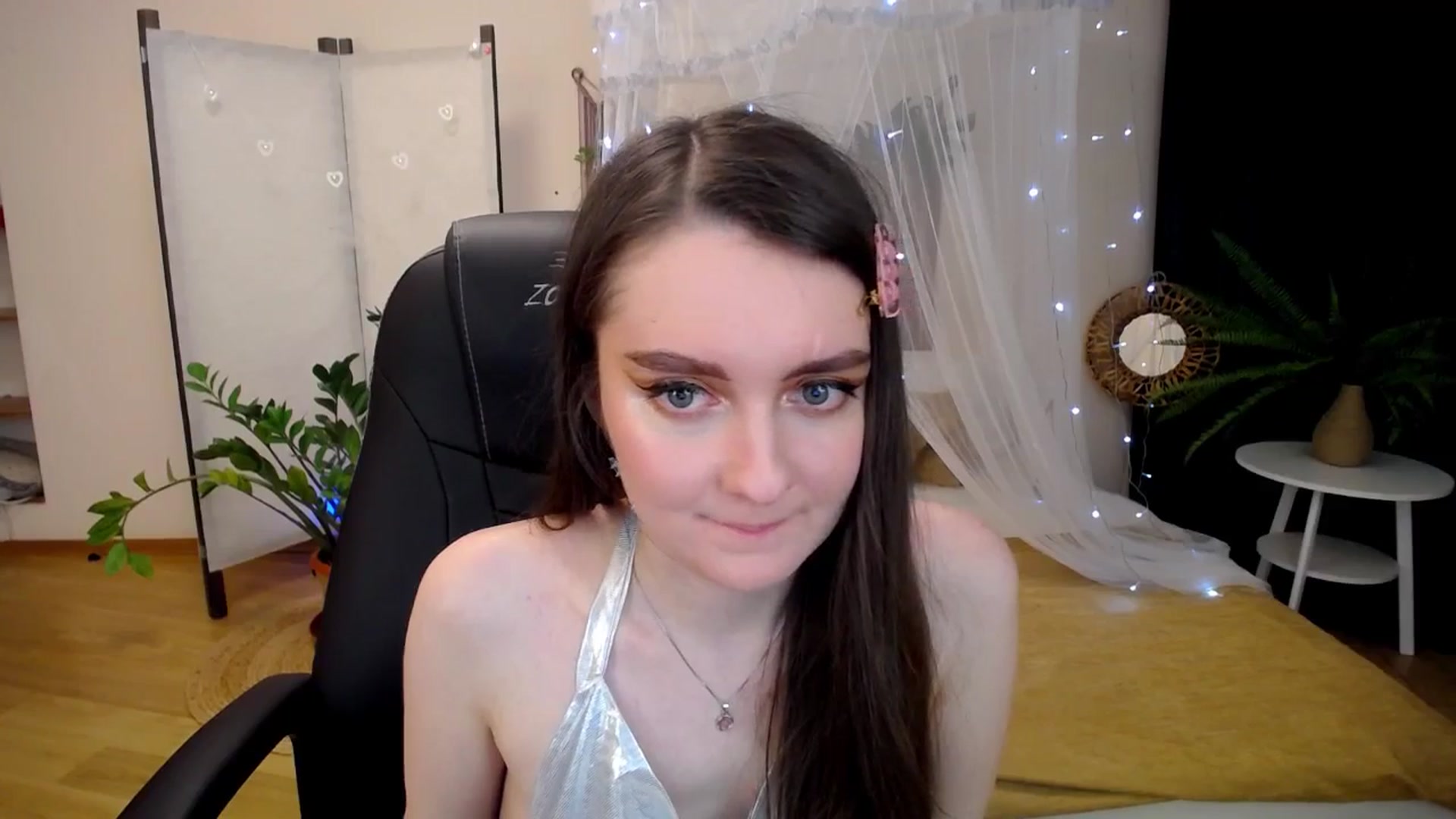 Gallery image thumbnail from Milim_Nava's myfreecams stream on, 04/20/2025, 23:50 image 14 of 20