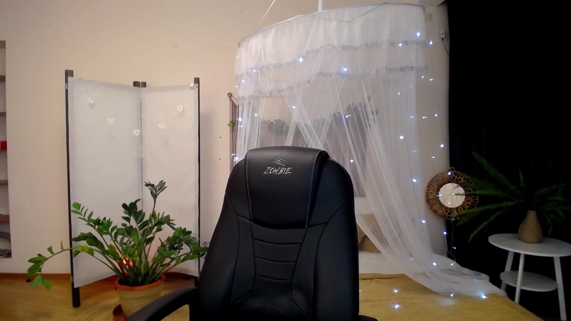 Gallery image thumbnail from Milim_Nava's myfreecams stream on, 04/20/2025, 23:50 image 18 of 20