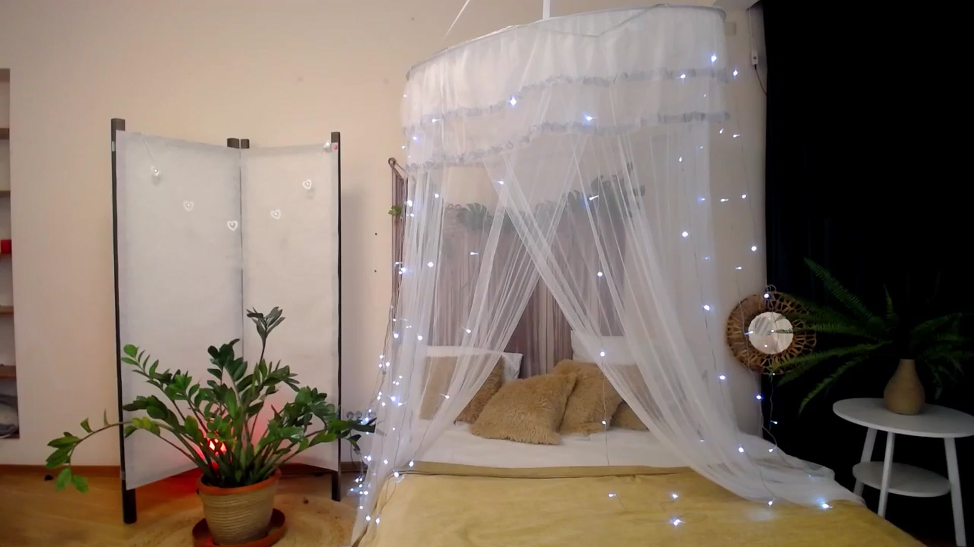 Gallery image thumbnail from Milim_Nava's myfreecams stream on, 04/20/2025, 23:50 image 7 of 20