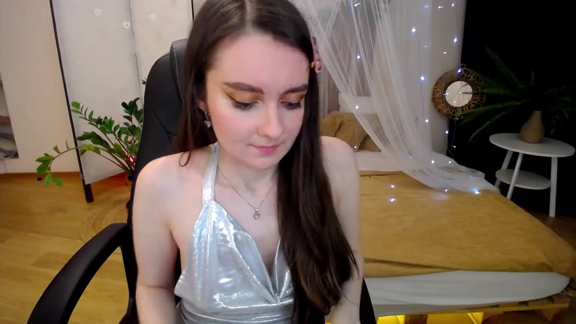 Gallery image thumbnail from Milim_Nava's myfreecams stream on, 04/20/2025, 23:50 image 17 of 20