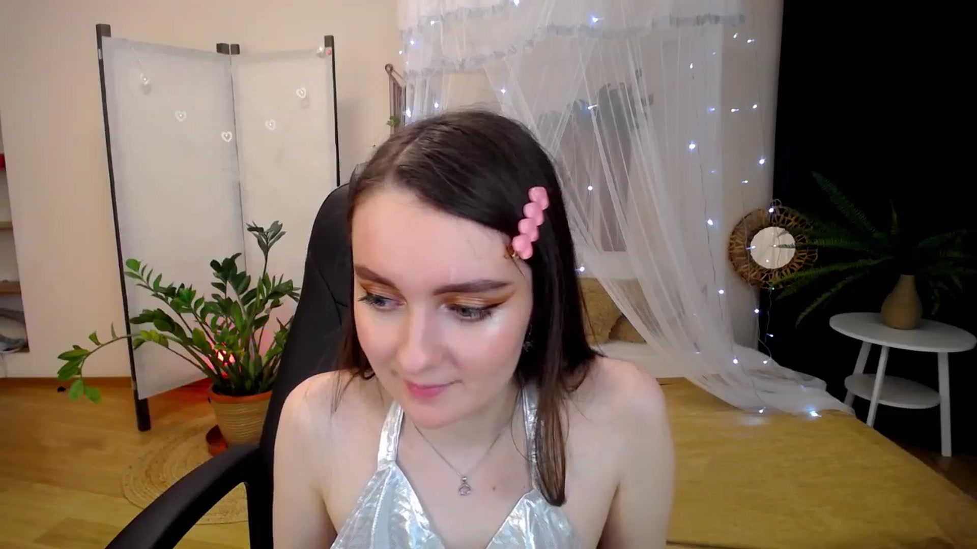Gallery image thumbnail from Milim_Nava's myfreecams stream on, 04/21/2025, 24:55 image 9 of 20