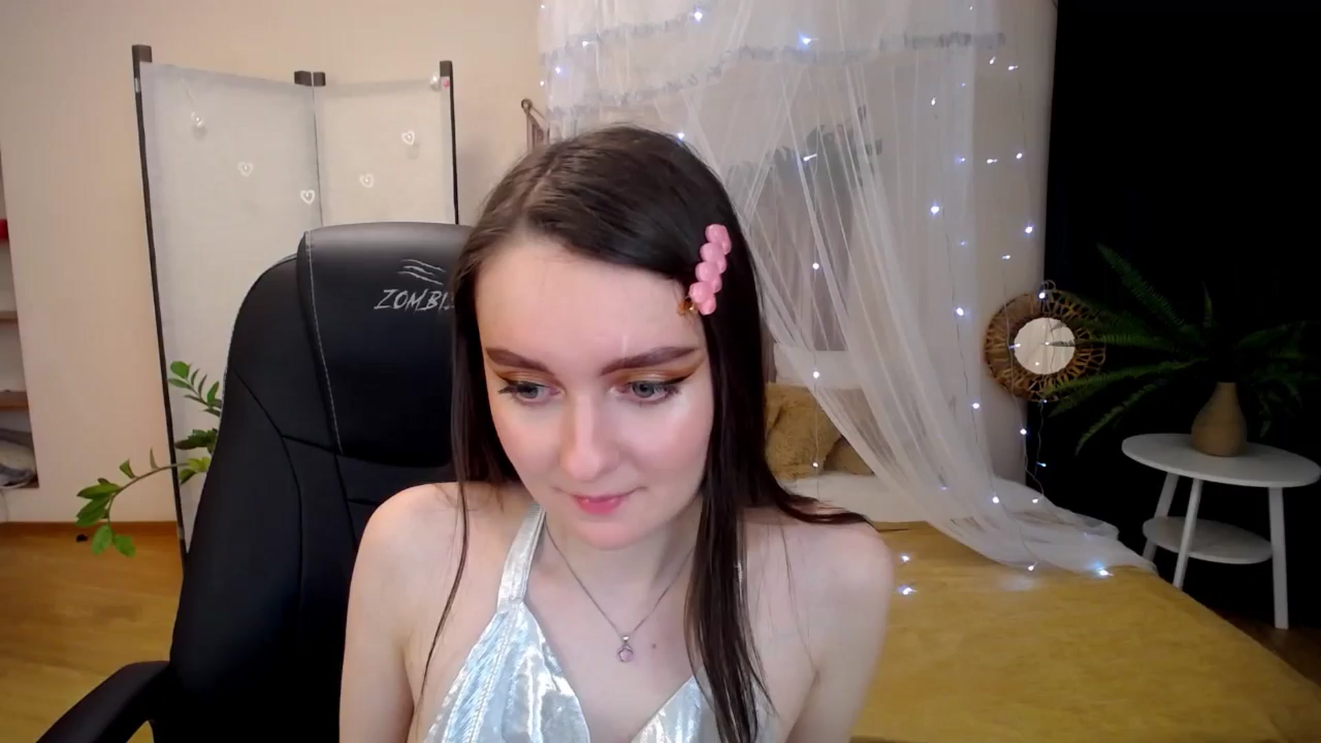 Gallery image thumbnail from Milim_Nava's myfreecams stream on, 04/21/2025, 24:55 image 1 of 20