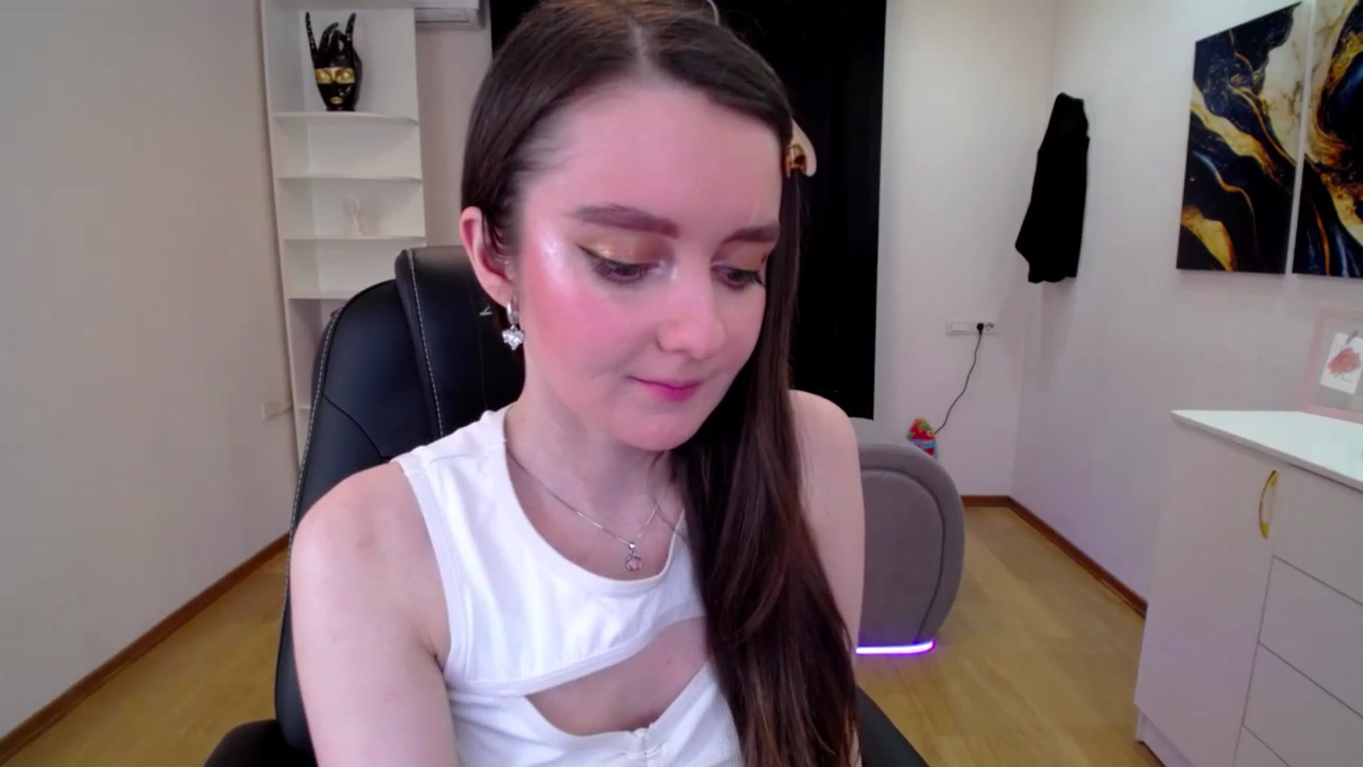Gallery image thumbnail from Milim_Nava's myfreecams stream on, 04/23/2025, 10:43 image 9 of 20