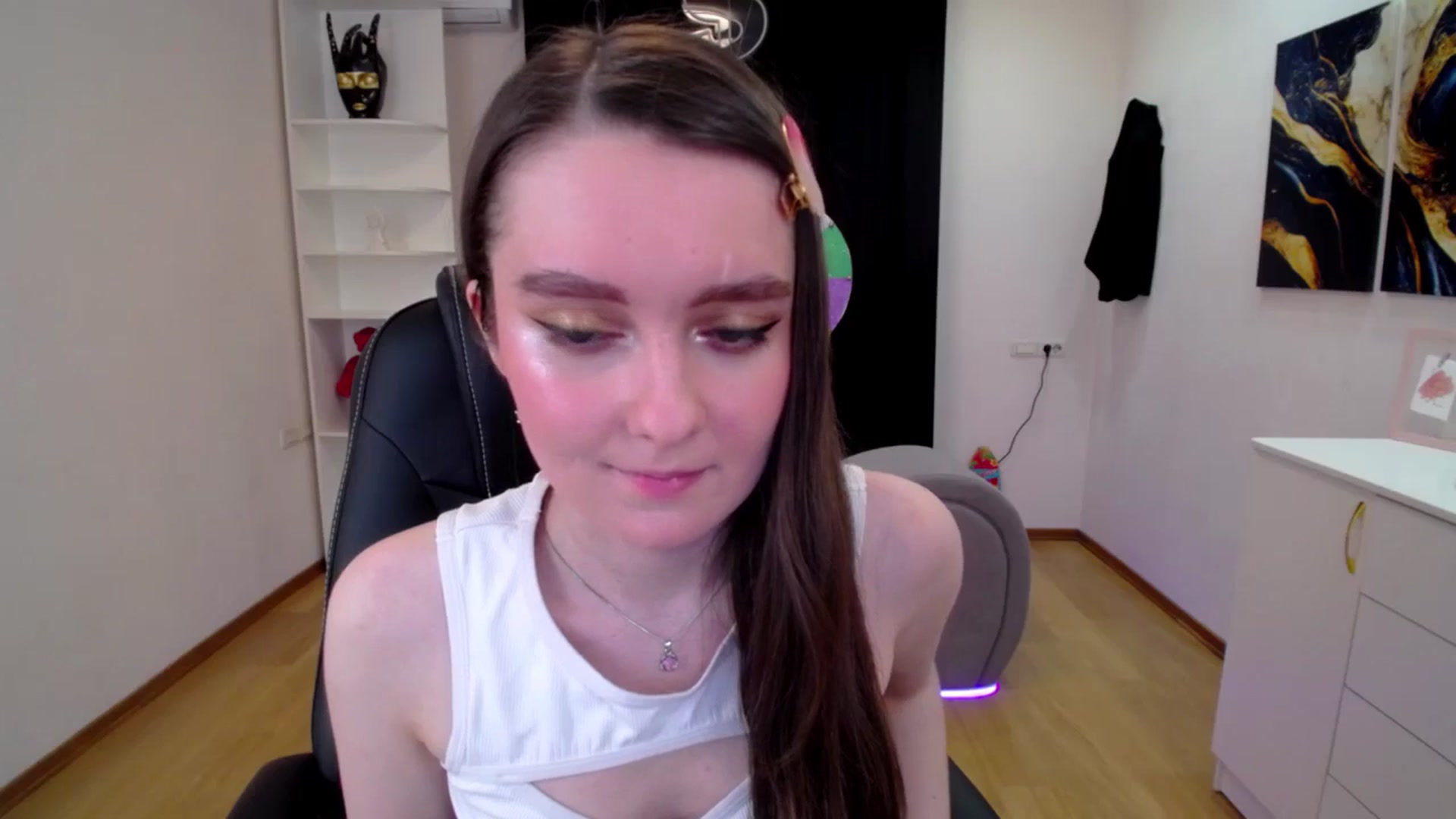 Gallery image thumbnail from Milim_Nava's myfreecams stream on, 04/23/2025, 10:43 image 11 of 20