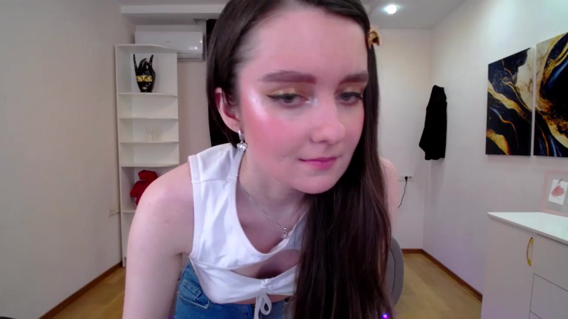 Gallery image thumbnail from Milim_Nava's myfreecams stream on, 04/23/2025, 10:43 image 14 of 20