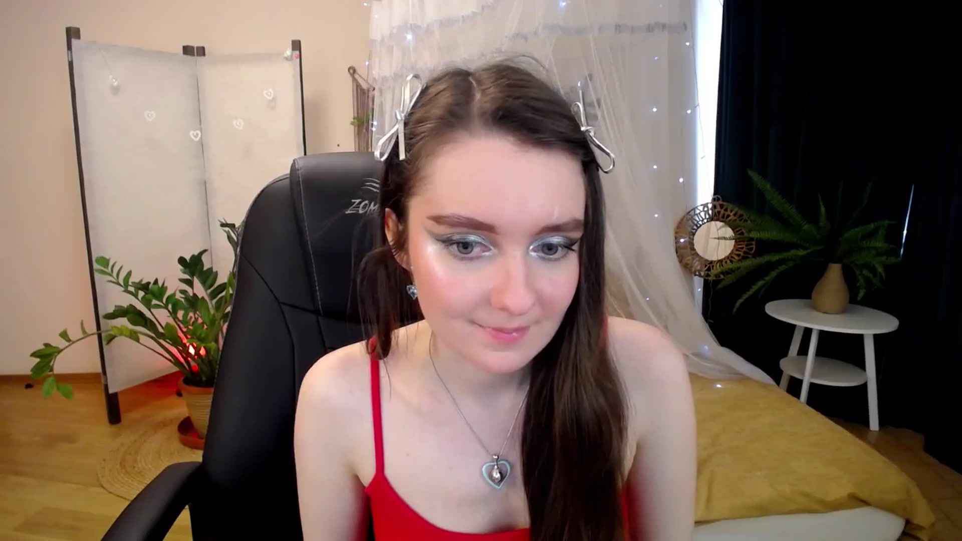 Gallery image thumbnail from Milim_Nava's myfreecams stream on, 04/25/2025, 11:25 image 19 of 20