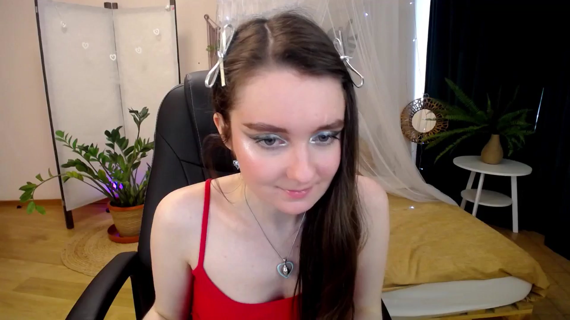 Gallery image thumbnail from Milim_Nava's myfreecams stream on, 04/25/2025, 11:25 image 15 of 20