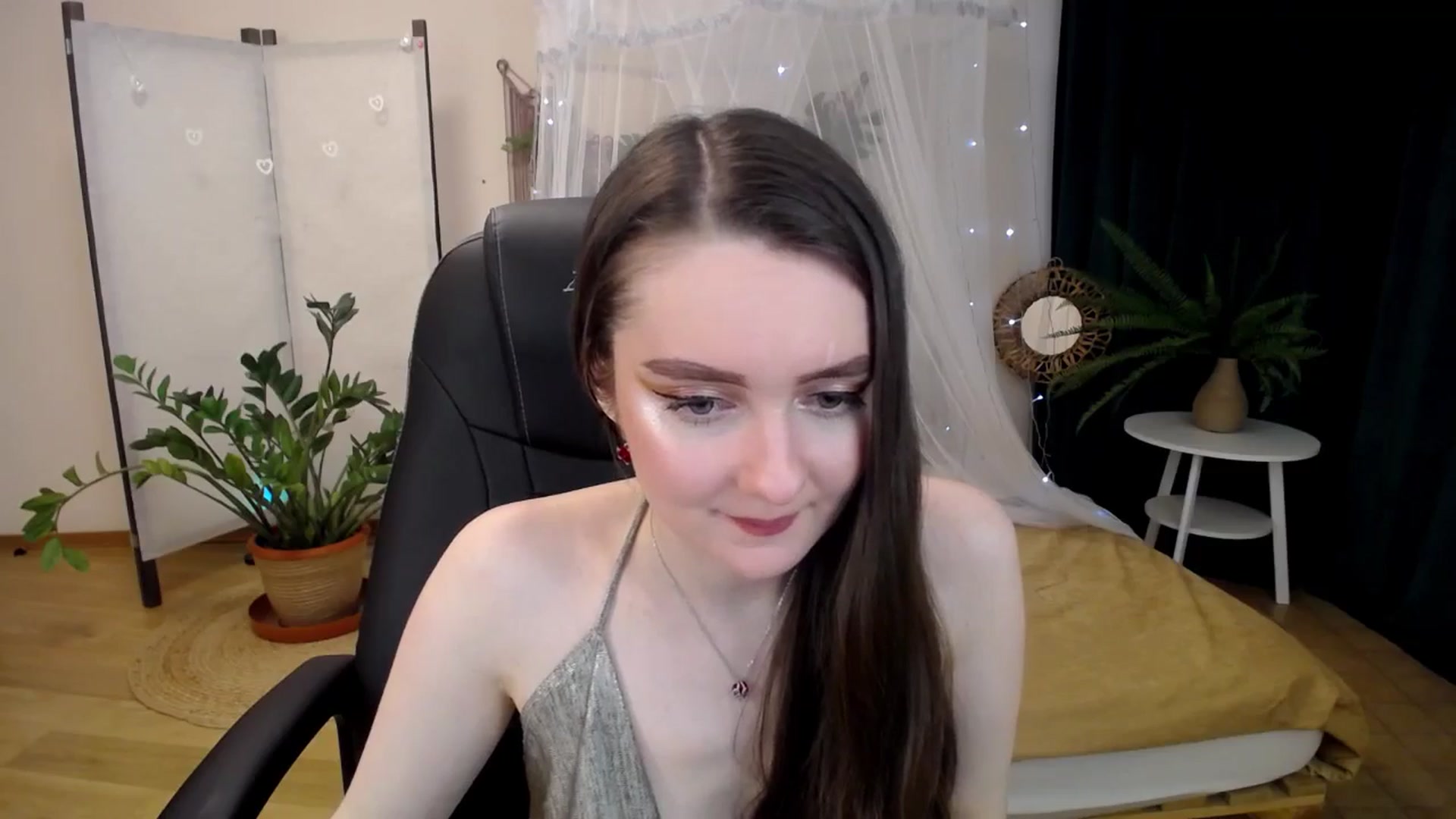 Gallery image thumbnail from Milim_Nava's myfreecams stream on, 04/27/2025, 12:12 image 9 of 20