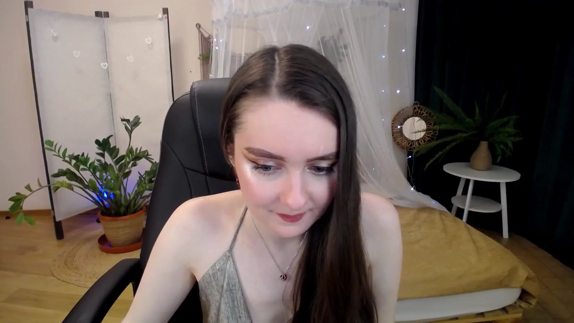 Gallery image thumbnail from Milim_Nava's myfreecams stream on, 04/27/2025, 12:12 image 8 of 20