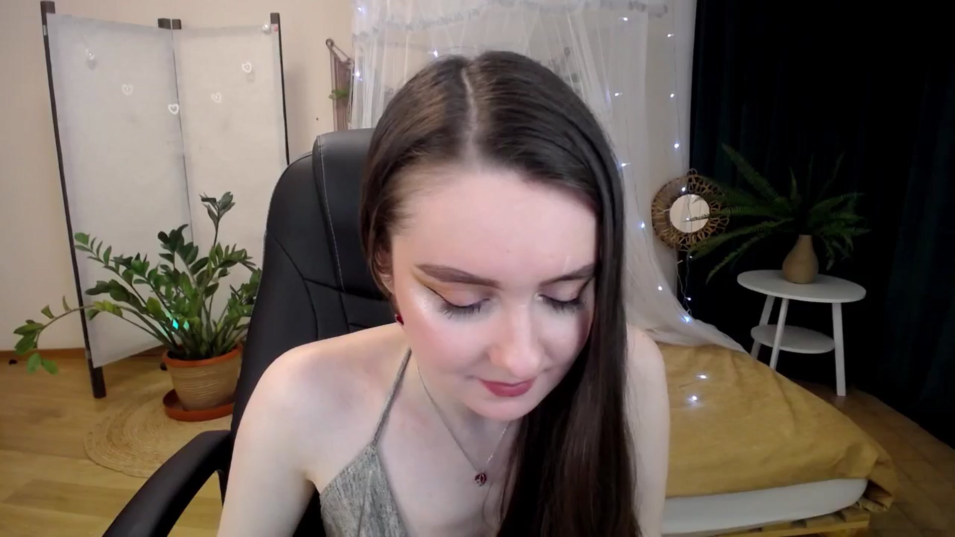 Gallery image thumbnail from Milim_Nava's myfreecams stream on, 04/27/2025, 12:12 image 5 of 20