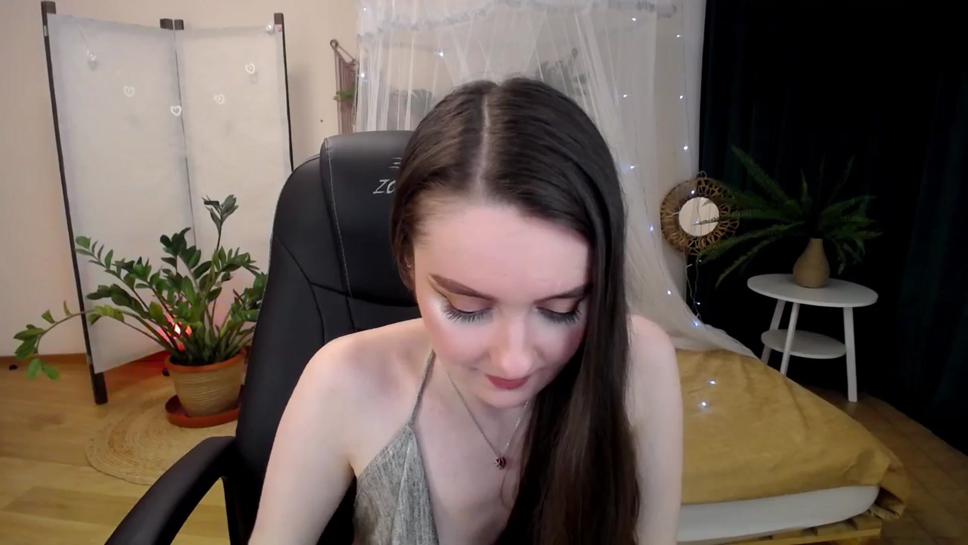 Gallery image thumbnail from Milim_Nava's myfreecams stream on, 04/27/2025, 12:12 image 4 of 20
