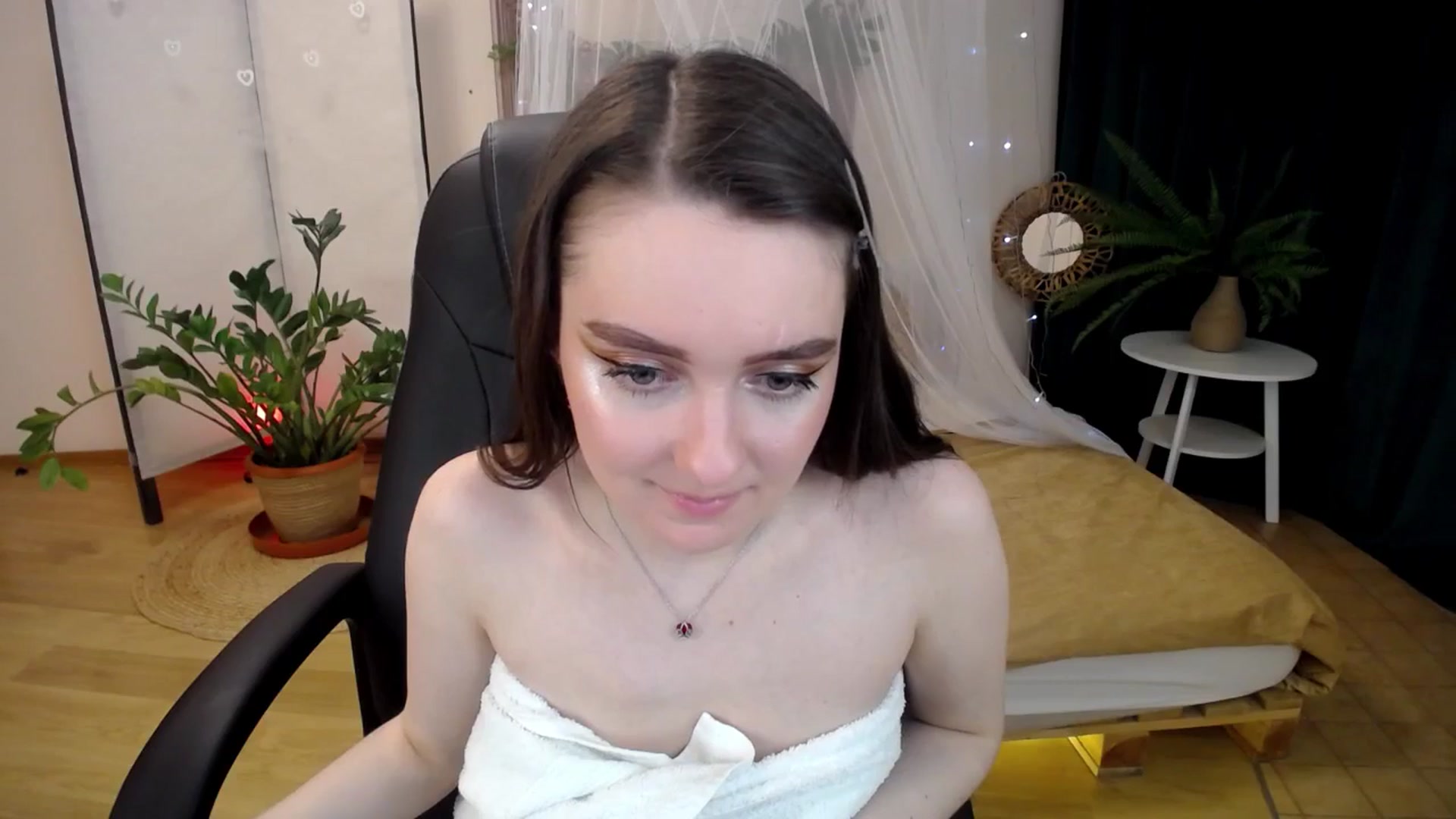 Gallery image thumbnail from Milim_Nava's myfreecams stream on, 04/27/2025, 16:49 image 9 of 20