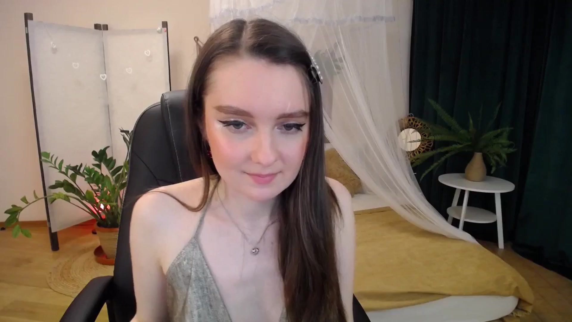 Gallery image thumbnail from Milim_Nava's myfreecams stream on, 05/02/2025, 08:39 image 18 of 20