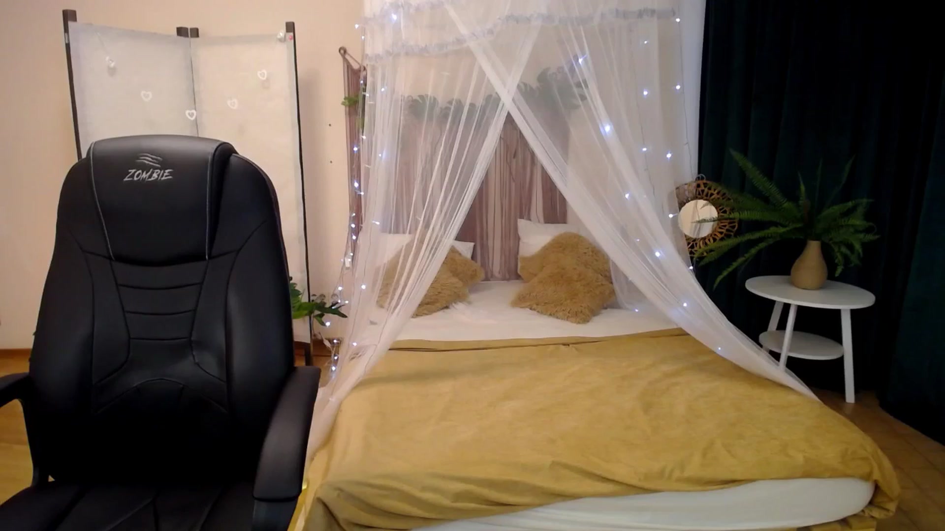 Gallery image thumbnail from Milim_Nava's myfreecams stream on, 05/04/2025, 08:21 image 11 of 20