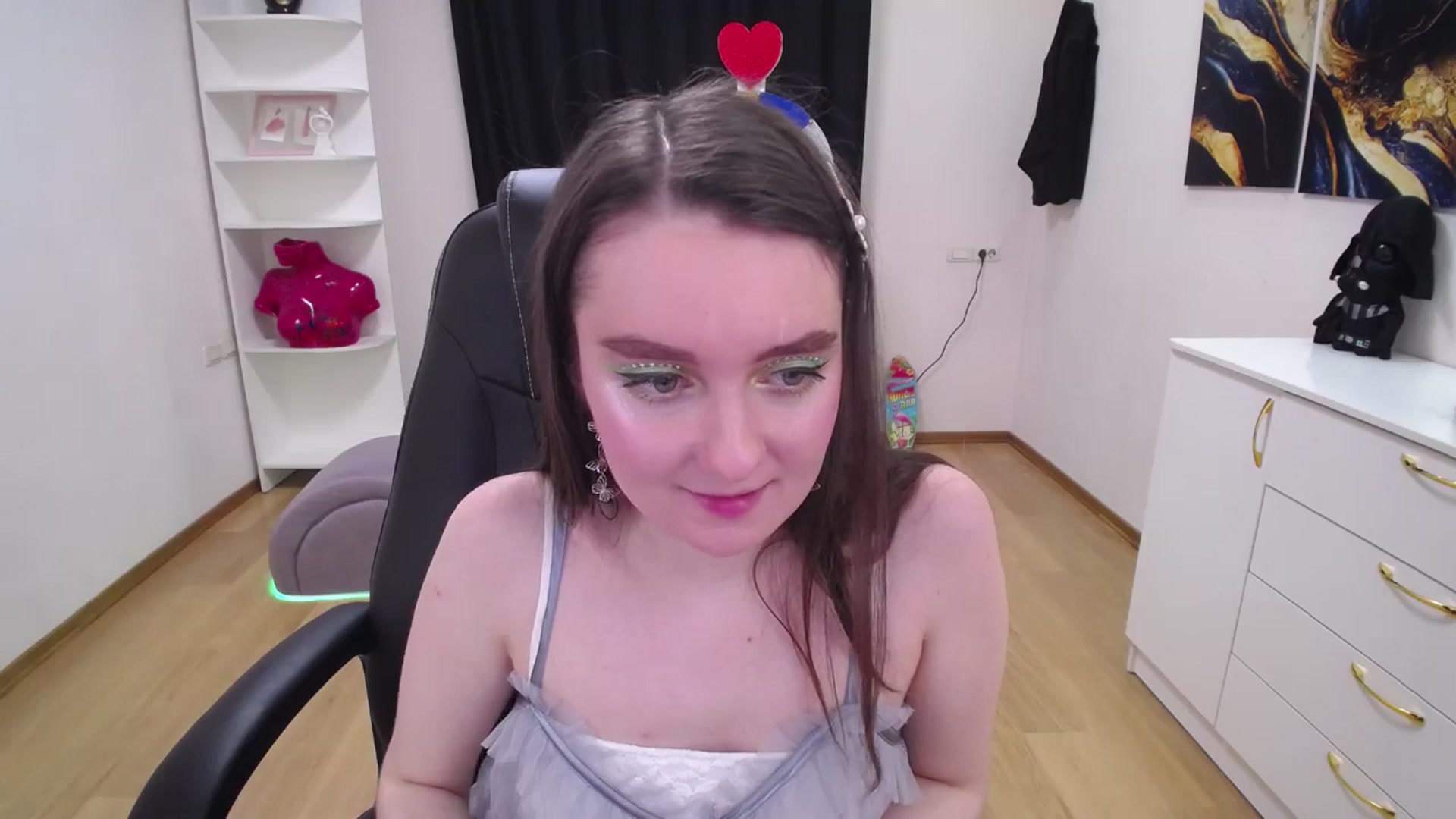 Gallery image thumbnail from Milim_Nava's myfreecams stream on, 05/08/2025, 07:40 image 9 of 20