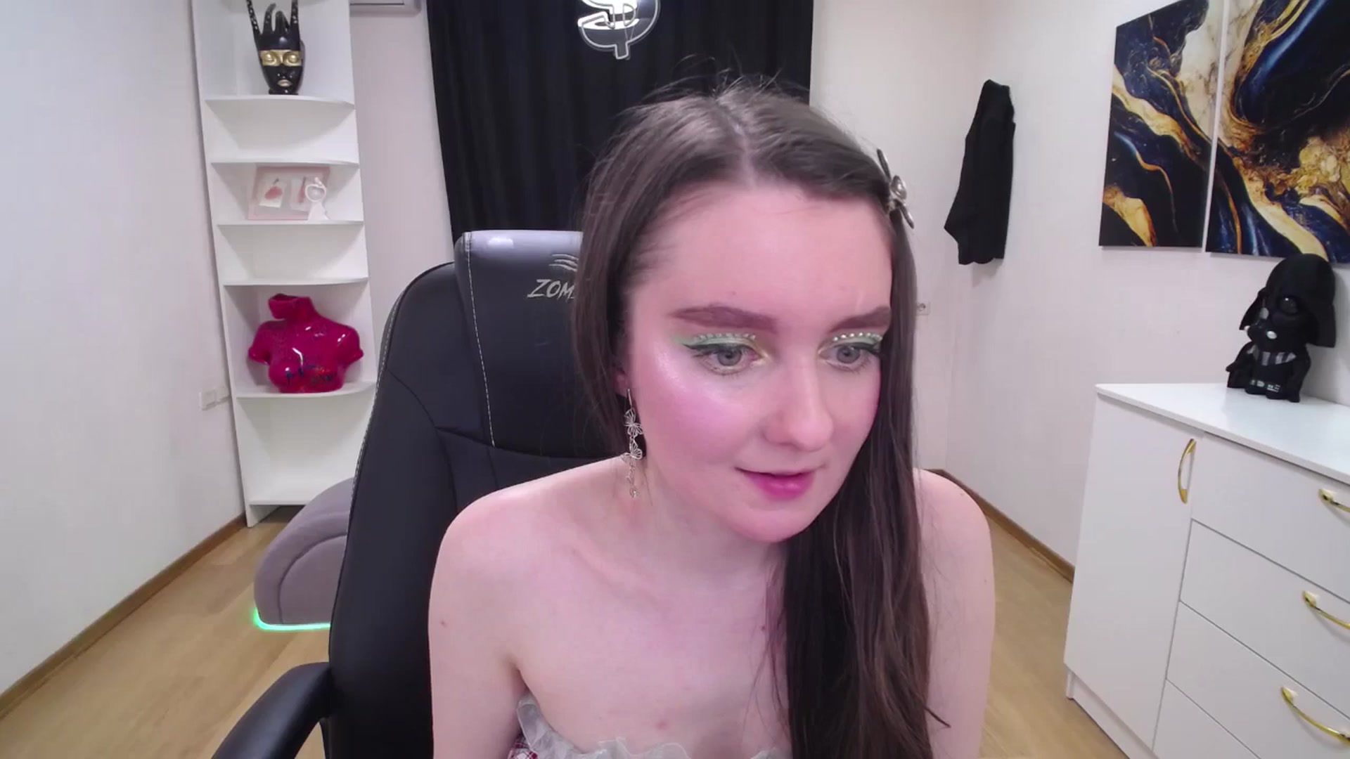 Gallery image thumbnail from Milim_Nava's myfreecams stream on, 05/08/2025, 11:38 image 19 of 20