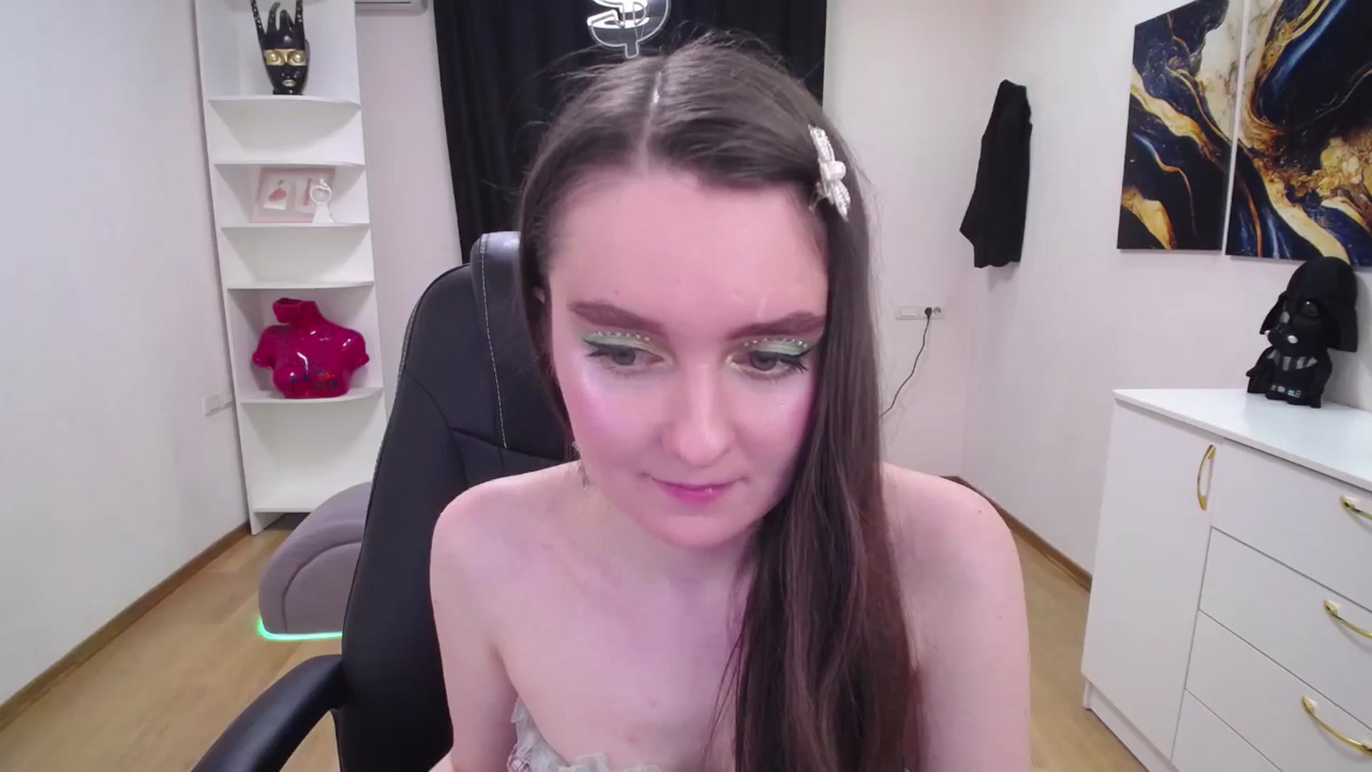 Gallery image thumbnail from Milim_Nava's myfreecams stream on, 05/08/2025, 11:56 image 12 of 20