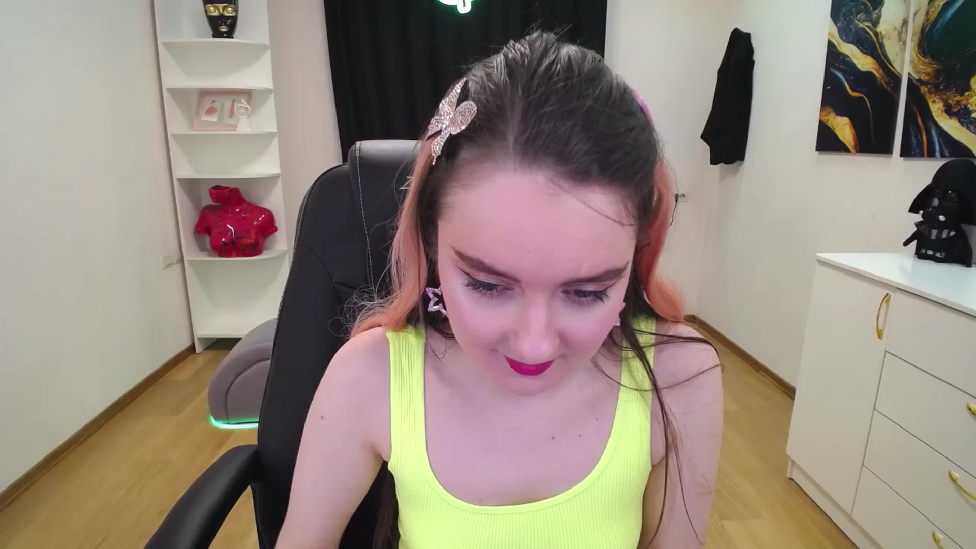 Gallery image thumbnail from Milim_Nava's myfreecams stream on, 05/10/2025, 19:04 image 19 of 20