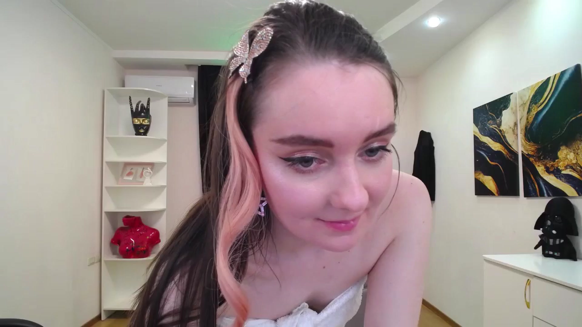 Gallery image thumbnail from Milim_Nava's myfreecams stream on, 05/10/2025, 23:49 image 15 of 20