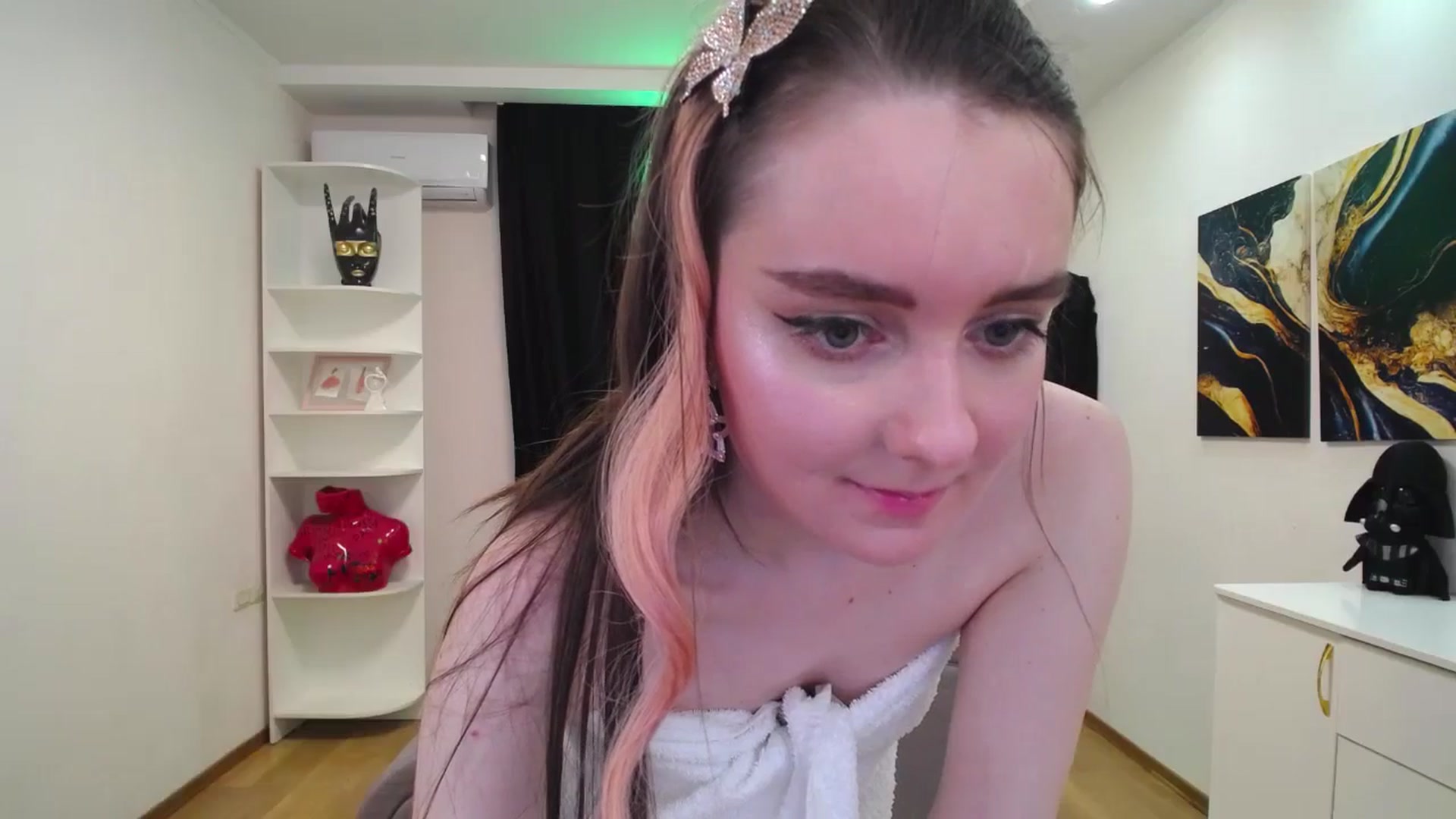 Gallery image thumbnail from Milim_Nava's myfreecams stream on, 05/11/2025, 24:44 image 14 of 20