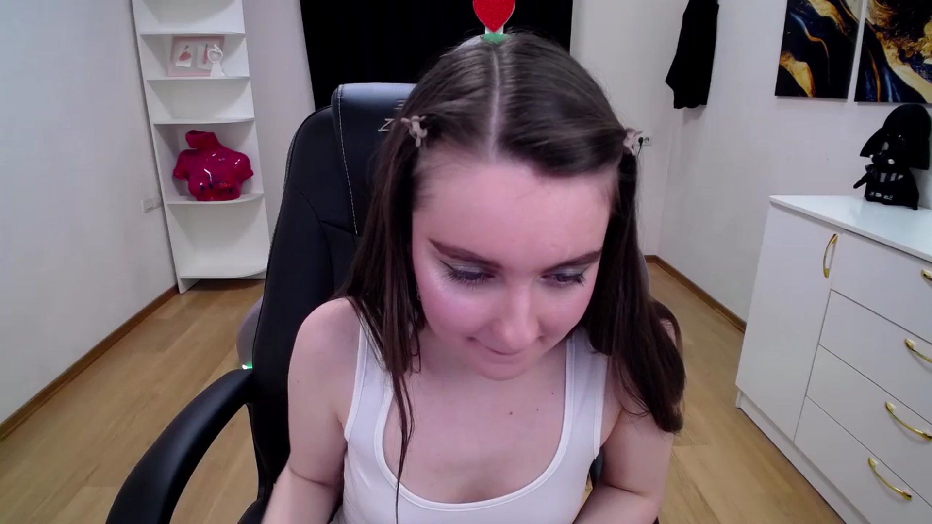 Gallery image thumbnail from Milim_Nava's myfreecams stream on, 05/13/2025, 08:00 image 20 of 20
