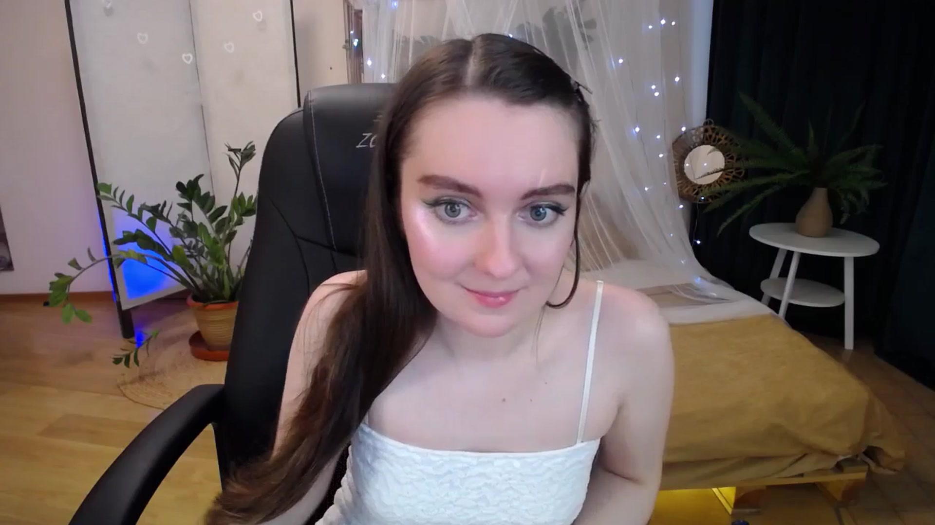 Gallery image thumbnail from Milim_Nava's myfreecams stream on, 05/14/2025, 08:32 image 4 of 20