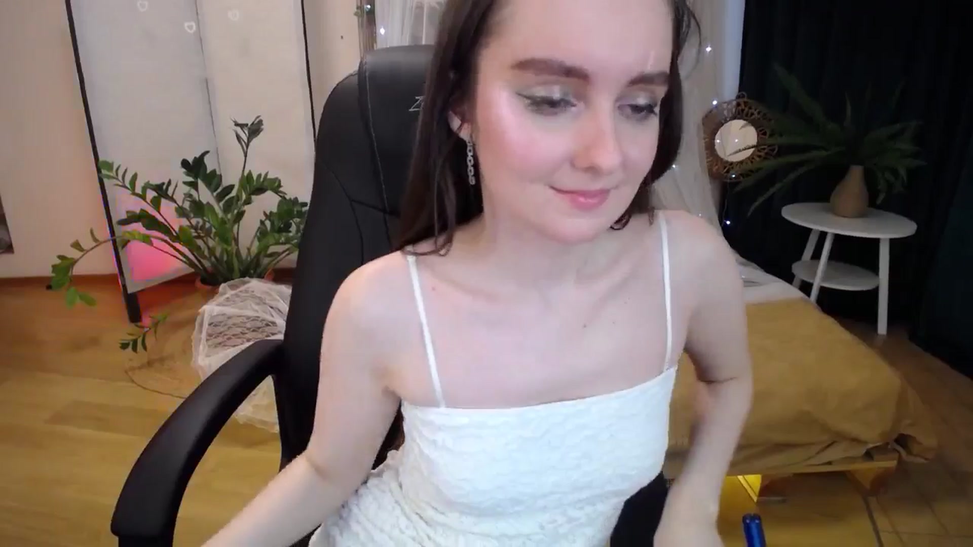 Gallery image thumbnail from Milim_Nava's myfreecams stream on, 05/14/2025, 08:32 image 16 of 20