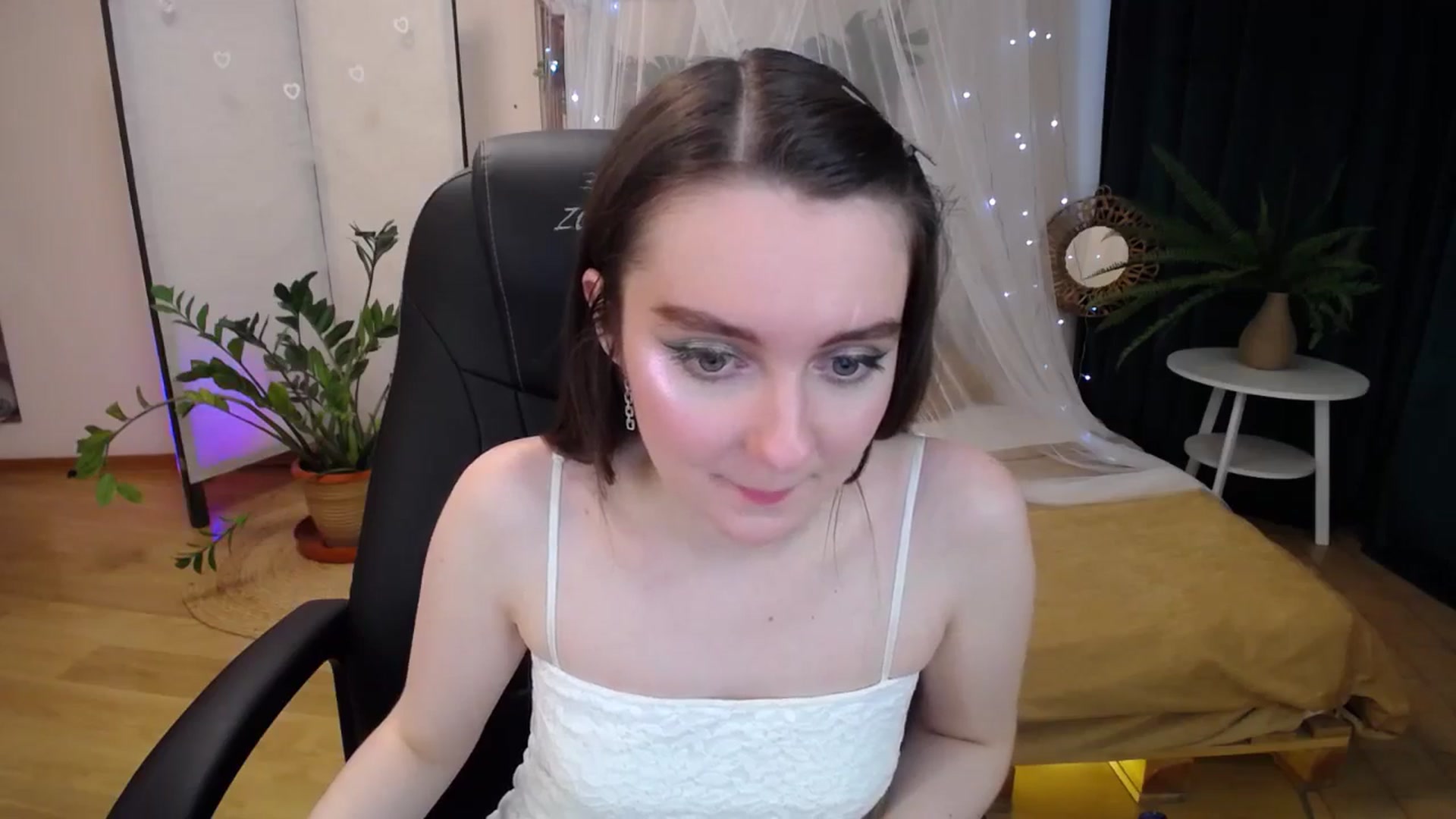 Gallery image thumbnail from Milim_Nava's myfreecams stream on, 05/14/2025, 08:32 image 3 of 20