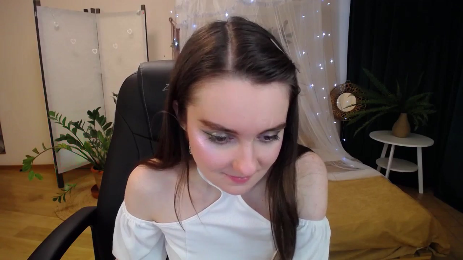 Gallery image thumbnail from Milim_Nava's myfreecams stream on, 05/14/2025, 09:27 image 3 of 20