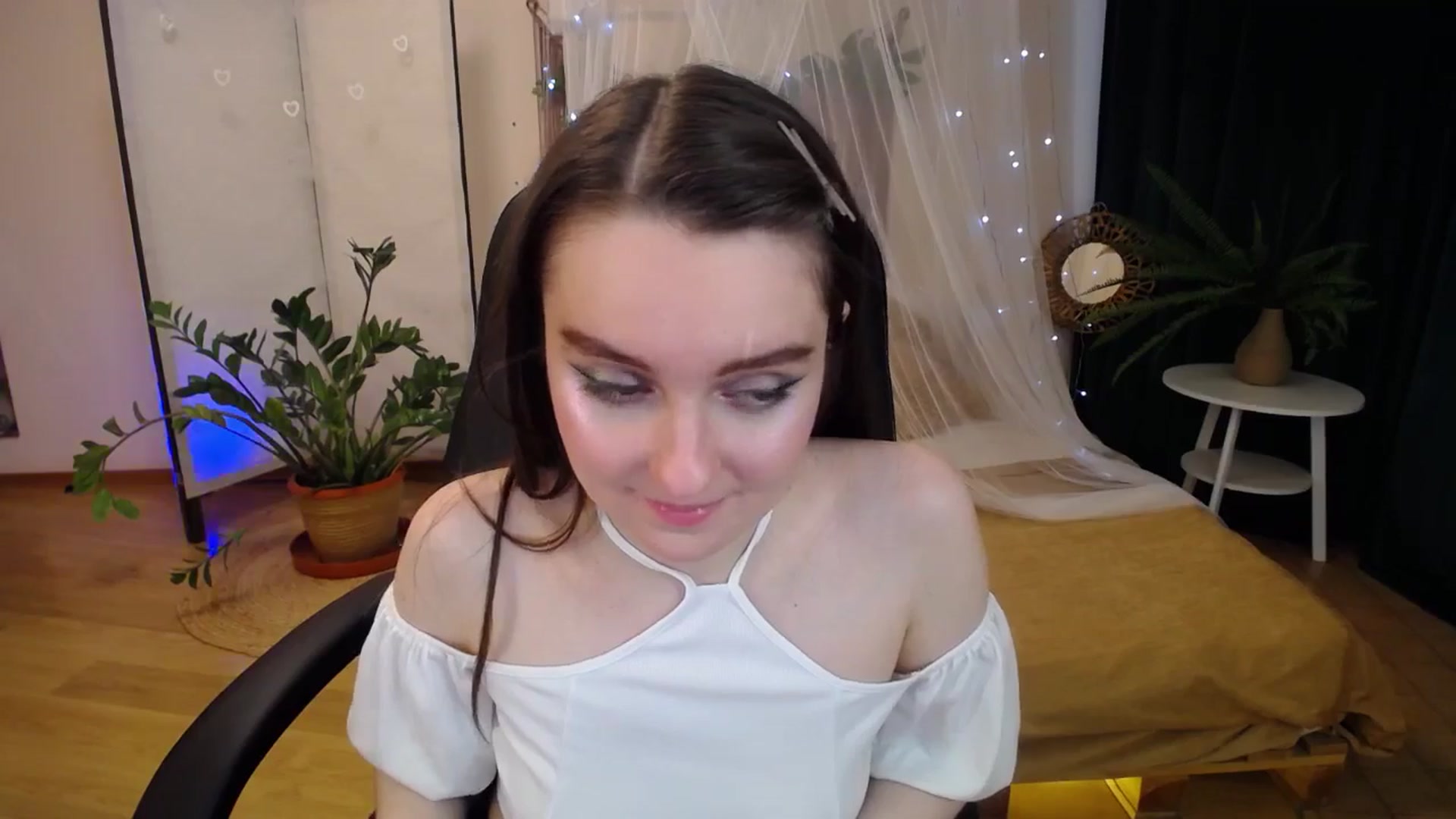 Gallery image thumbnail from Milim_Nava's myfreecams stream on, 05/14/2025, 09:27 image 19 of 20
