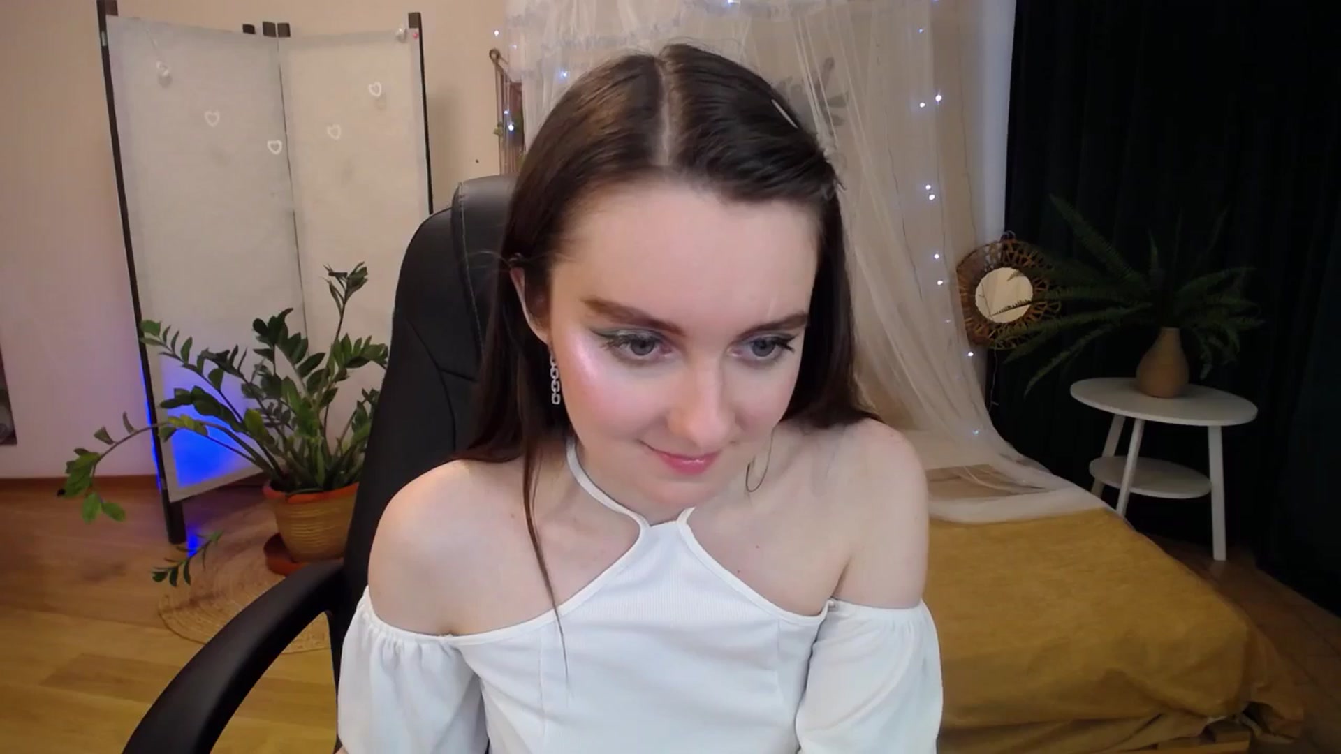 Gallery image thumbnail from Milim_Nava's myfreecams stream on, 05/14/2025, 09:27 image 13 of 20