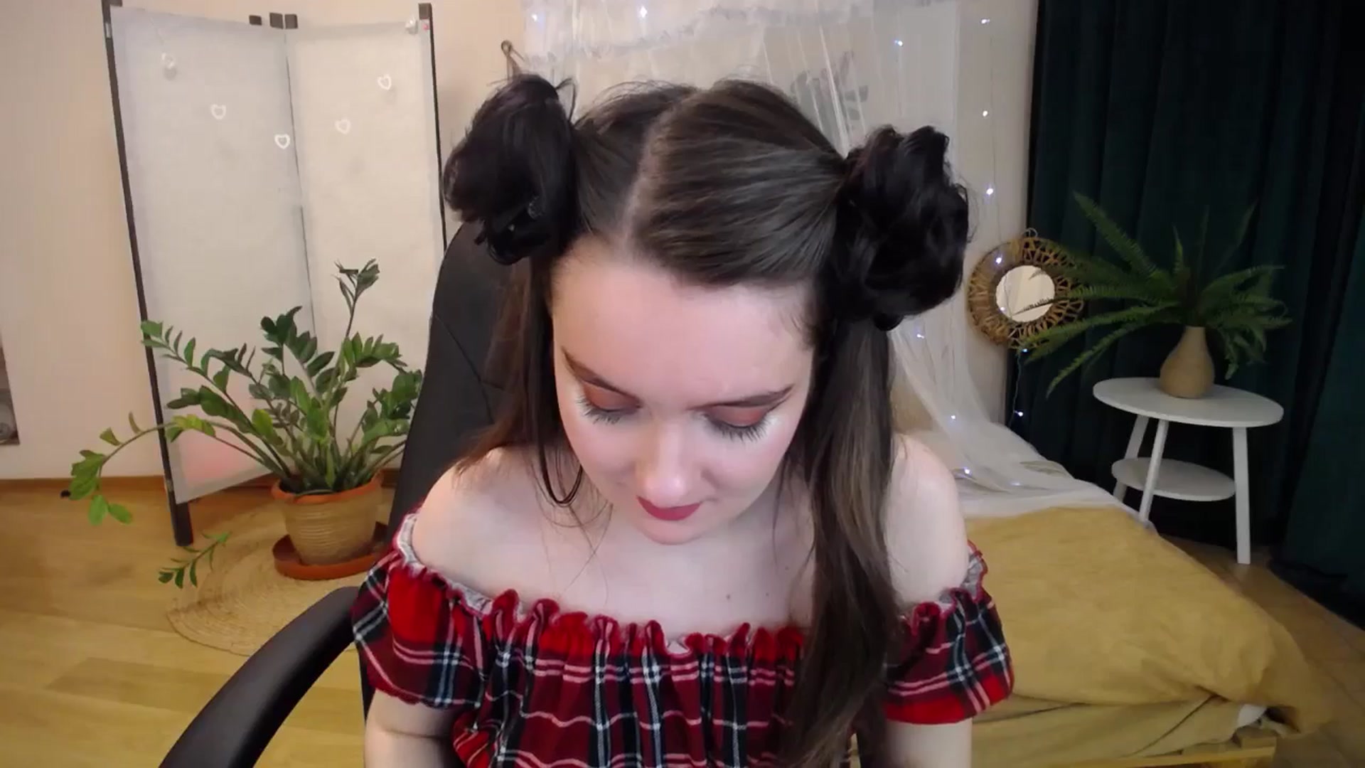 Gallery image thumbnail from Milim_Nava's myfreecams stream on, 05/16/2025, 18:40 image 6 of 20