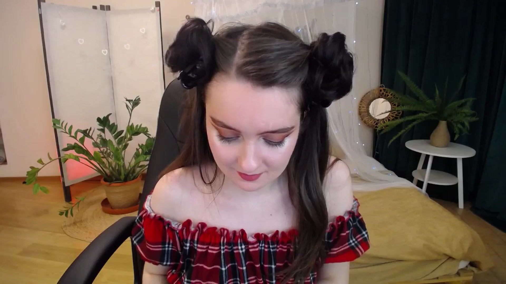 Gallery image thumbnail from Milim_Nava's myfreecams stream on, 05/16/2025, 18:40 image 15 of 20